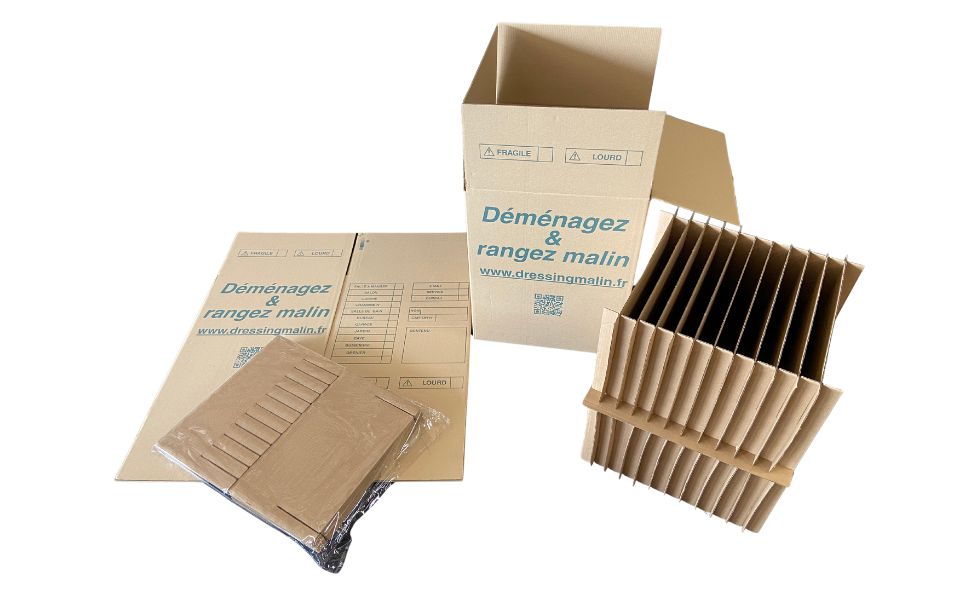 Lot carton renforcé avec séparateur en carton pour emballer 24 assiettes de vaisselle.