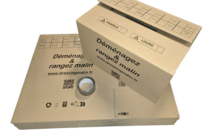 Kit tout-en-un avec 20 cartons standard déménagement, 2 rouleaux d’adhésif havane et 1 dévidoir, idéal pour emballer, stocker et transporter en toute sécurité.
